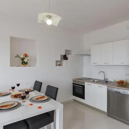 Manuela - Comfort One-bedroom With Terrace And Sea View * Cavtat