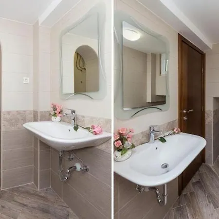 Manuela - Comfort One-bedroom With Terrace And Sea View