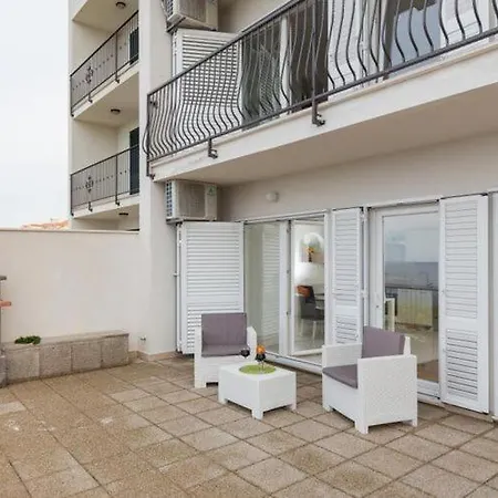Manuela - Comfort One-bedroom With Terrace And Sea View Apartament Cavtat
